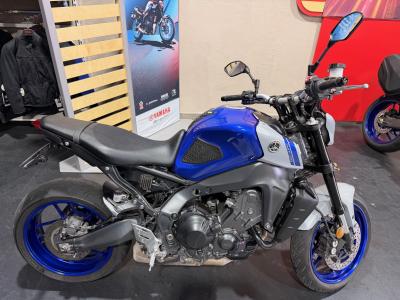 YAMAHA MT-09