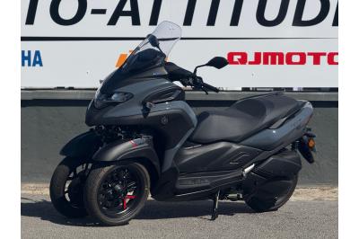 YAMAHA TRICITY 300
