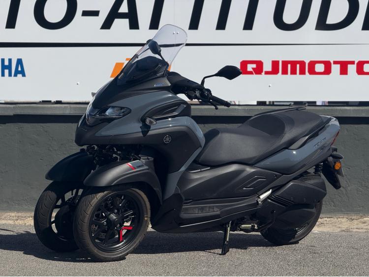 YAMAHA TRICITY 300