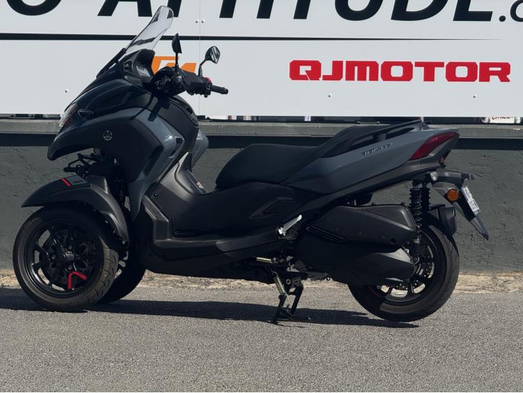 YAMAHA TRICITY 300