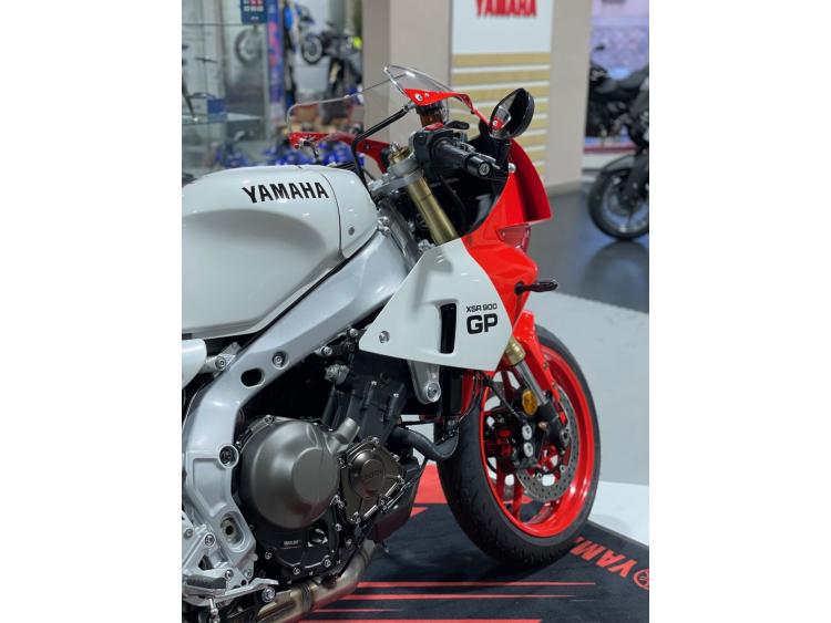 YAMAHA XSR900 GP 35 kW 