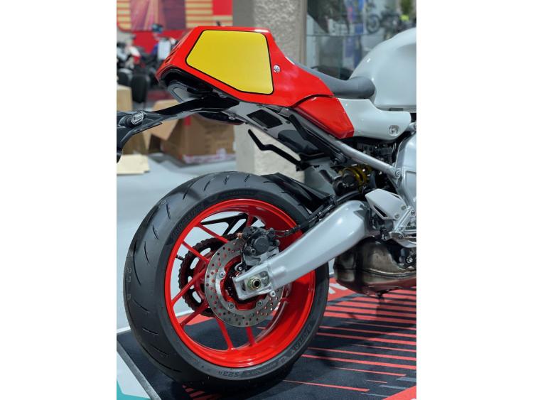 YAMAHA XSR900 GP 35 kW 