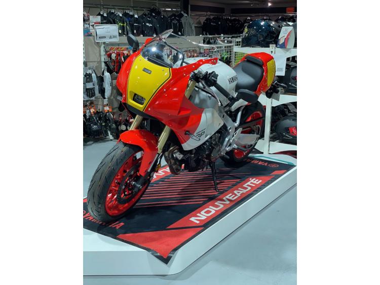 YAMAHA XSR900 GP 35 kW 