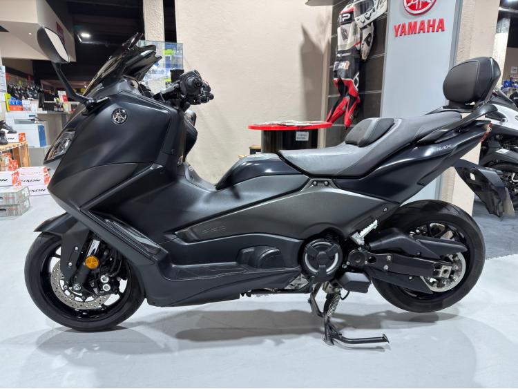 YAMAHA T-MAX 560