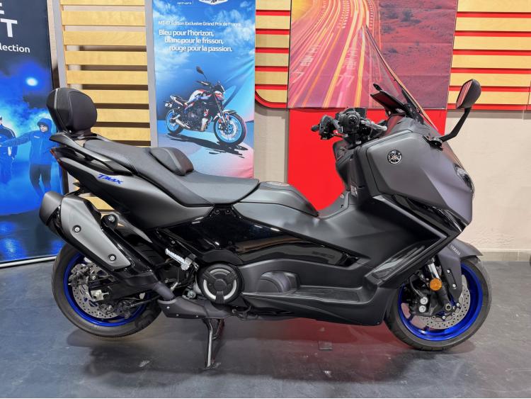 YAMAHA TMAX 560