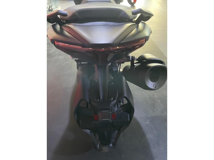 YAMAHA XP T-MAX 560 TECH MAX